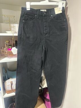 Universal Thread Black High-Rise Straight-Leg Jeans